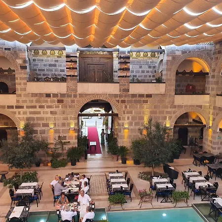 Kanuni Kervansaray Historical Отель