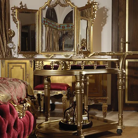 Hotel Kanuni Kervansaray Historical Cesme