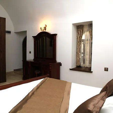 Kanuni Kervansaray Historical Hotel Cesme
