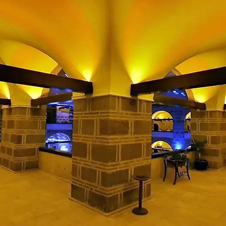 Отель Kanuni Kervansaray Historical Кешме