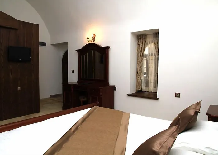 Kanuni Kervansaray Historical Hotel Çeşme