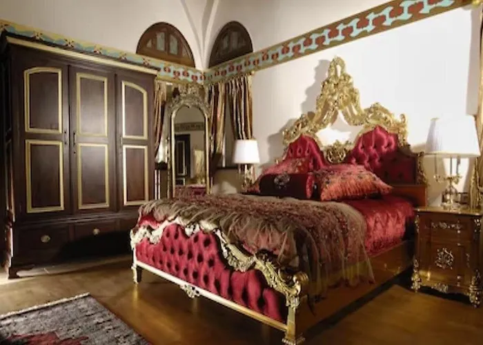 Kanuni Kervansaray Historical Hotel Çeşme