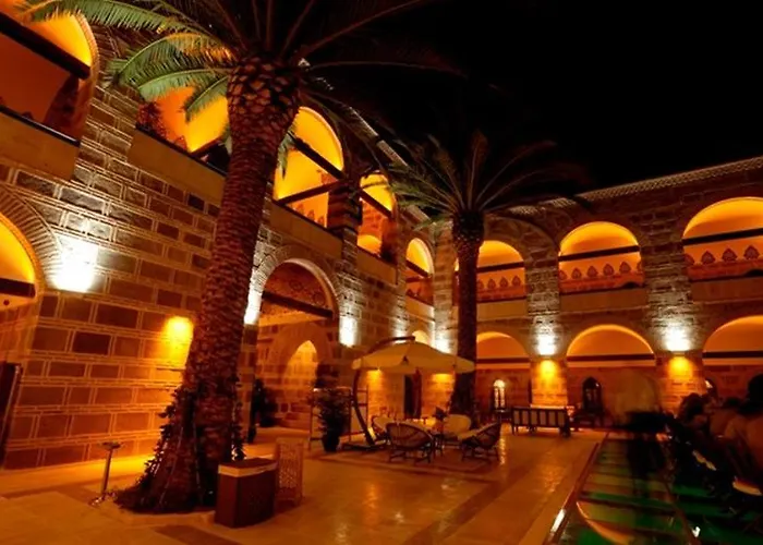 Kanuni Kervansaray Historical Hotel Çeşme