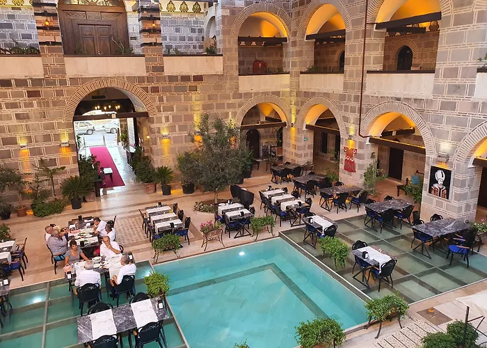 Kanuni Kervansaray Historical Hotel Çeşme